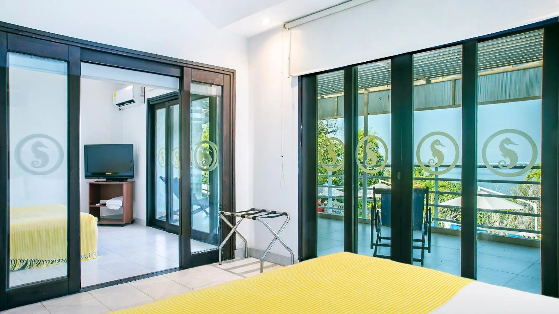Hotel Santorini Casablanca Papares